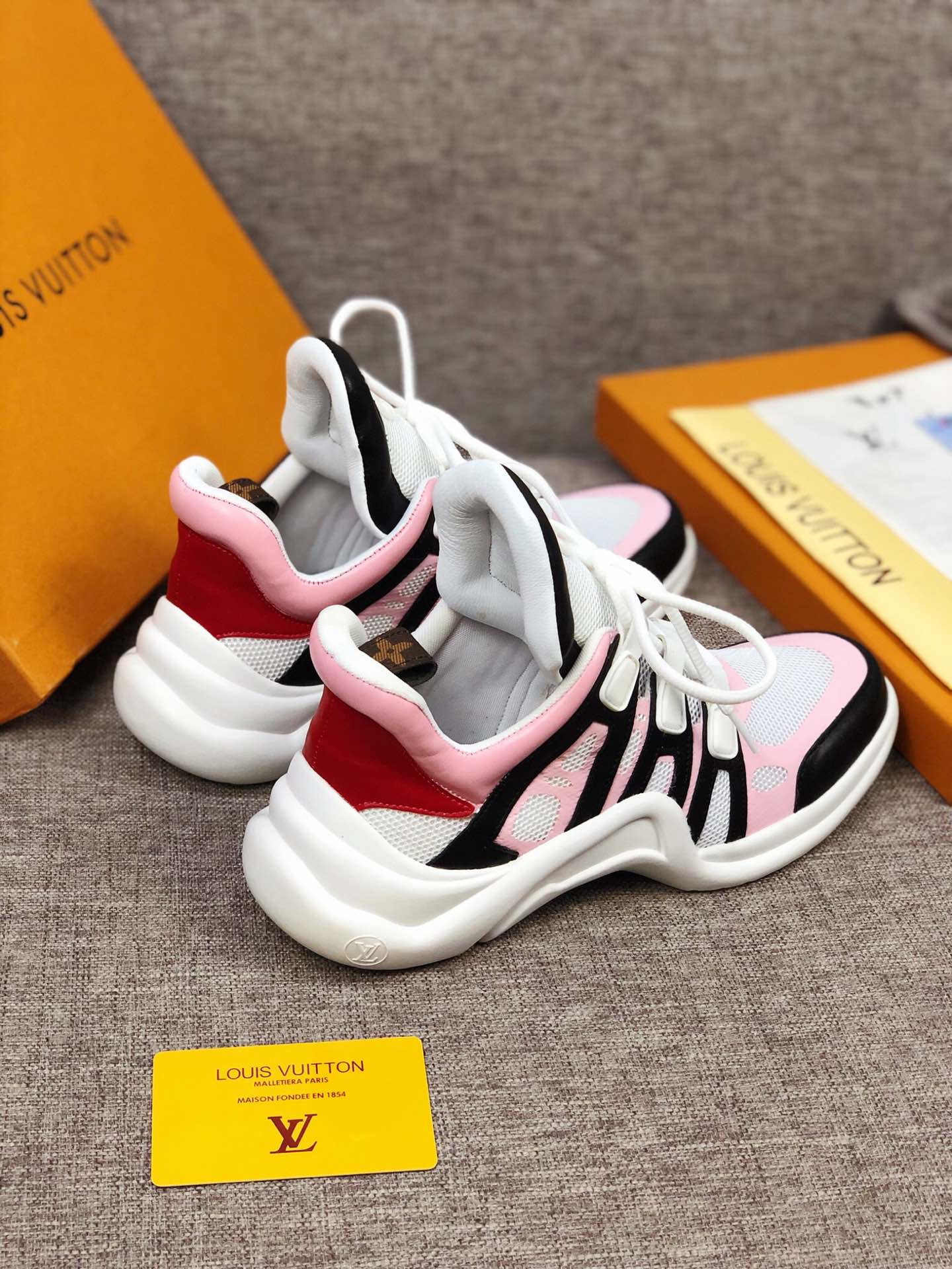 GLM - LUV Archlight Pink Black Sneaker