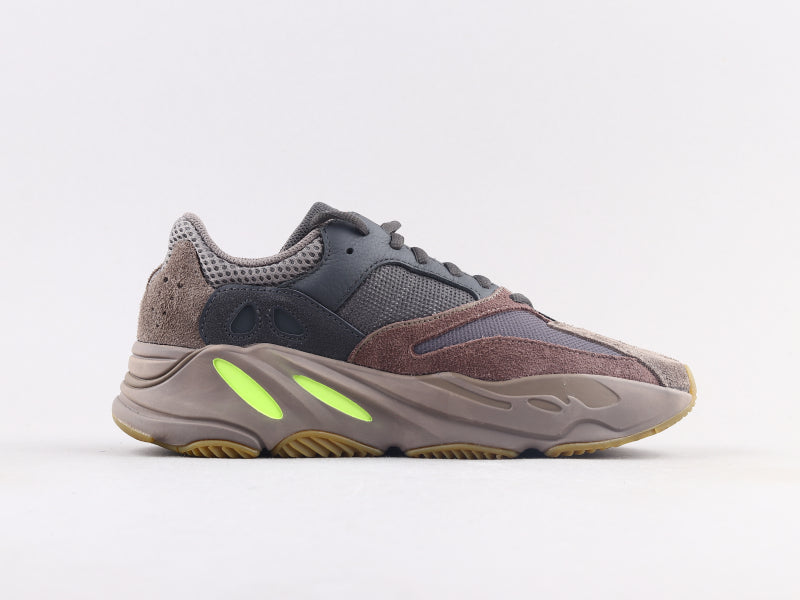 GLM - Yzy 700 Mauve Sneaker