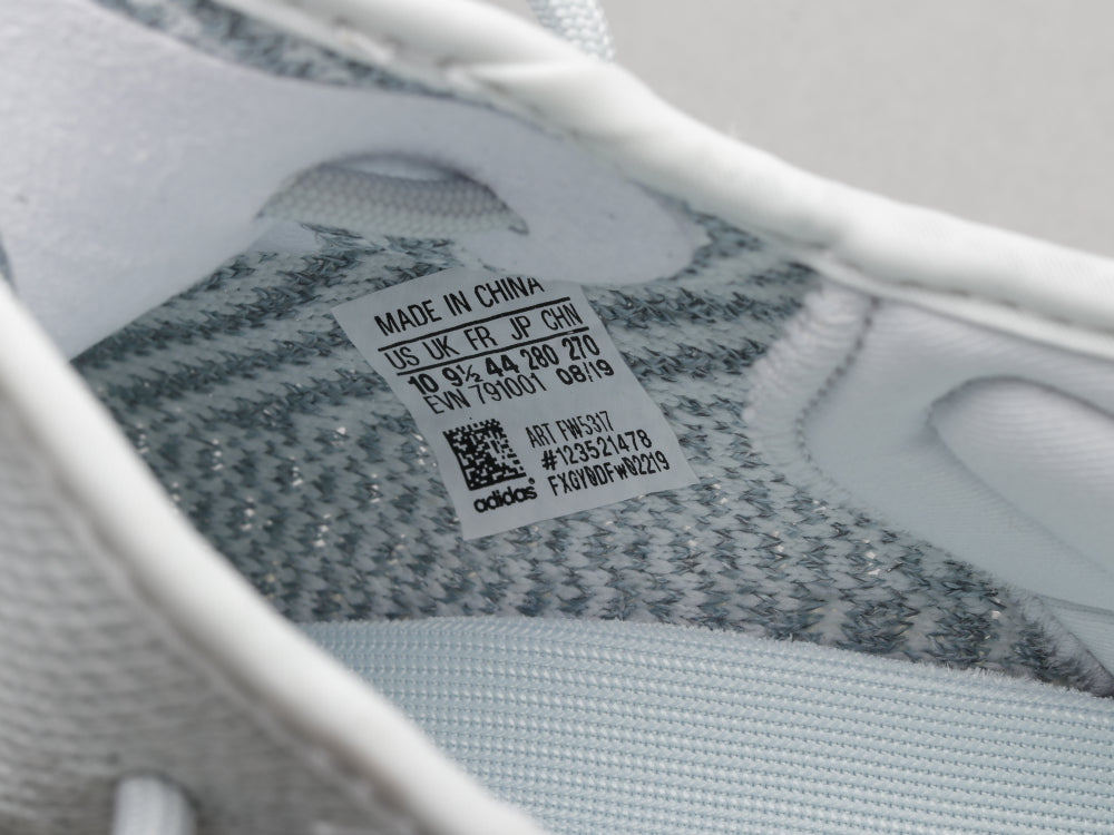 GLM - Yzy 350 IGLM Blue Sneaker