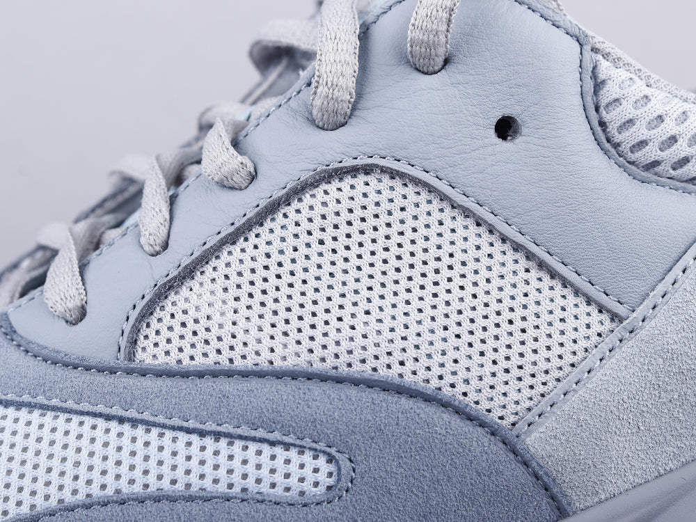 GLM - Yzy 700 Inertia Sneaker