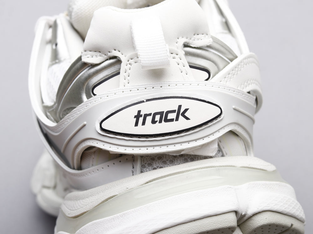 GLM - Bla Track Three Generations White Sneaker
