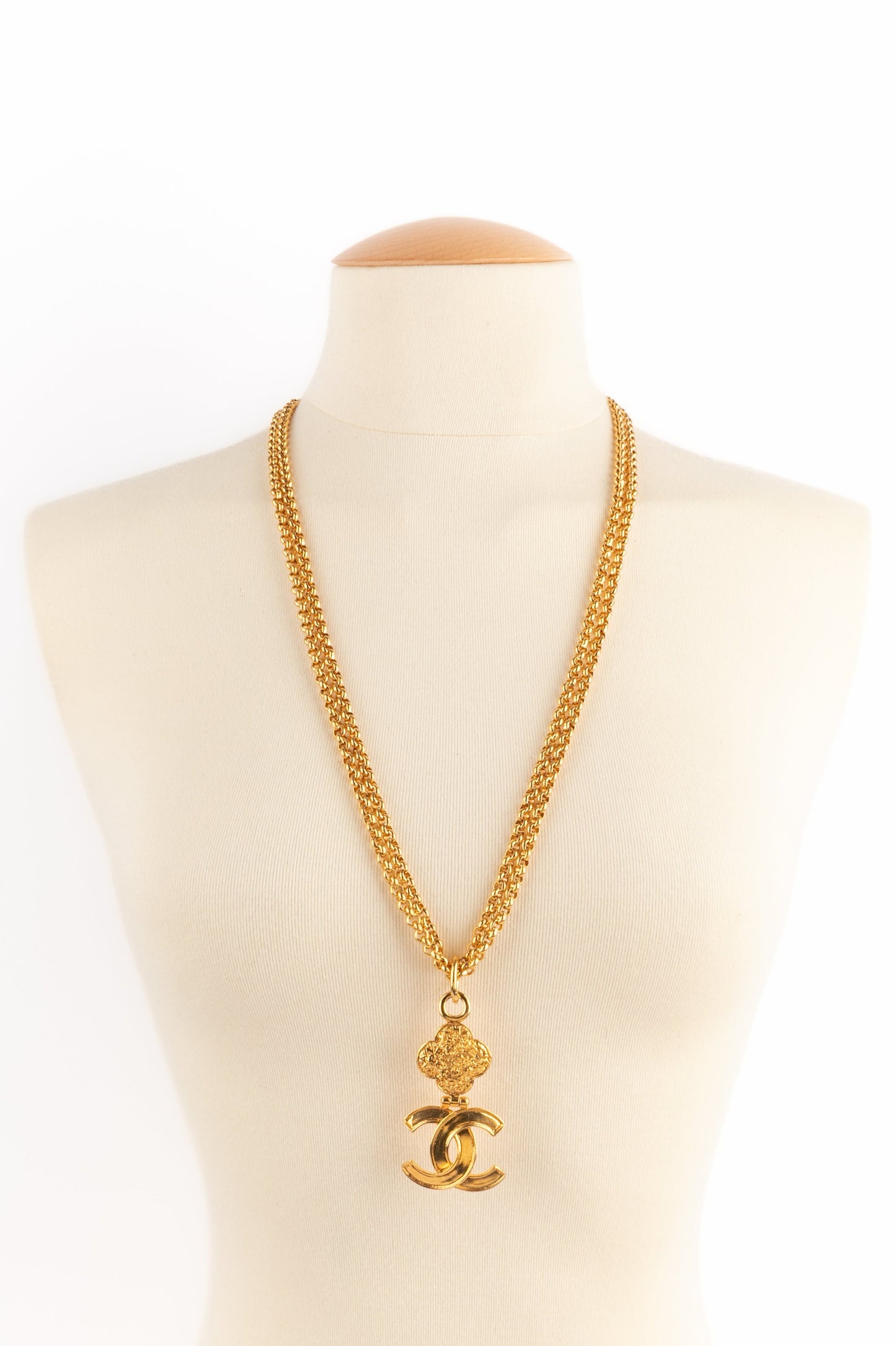 Collier pendentif Chanel Automne 1995