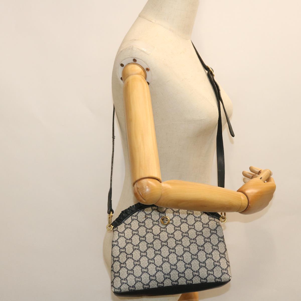 GUCCI GG PLUS Canvas Shoulder Bag PVC Leather Navy 51653