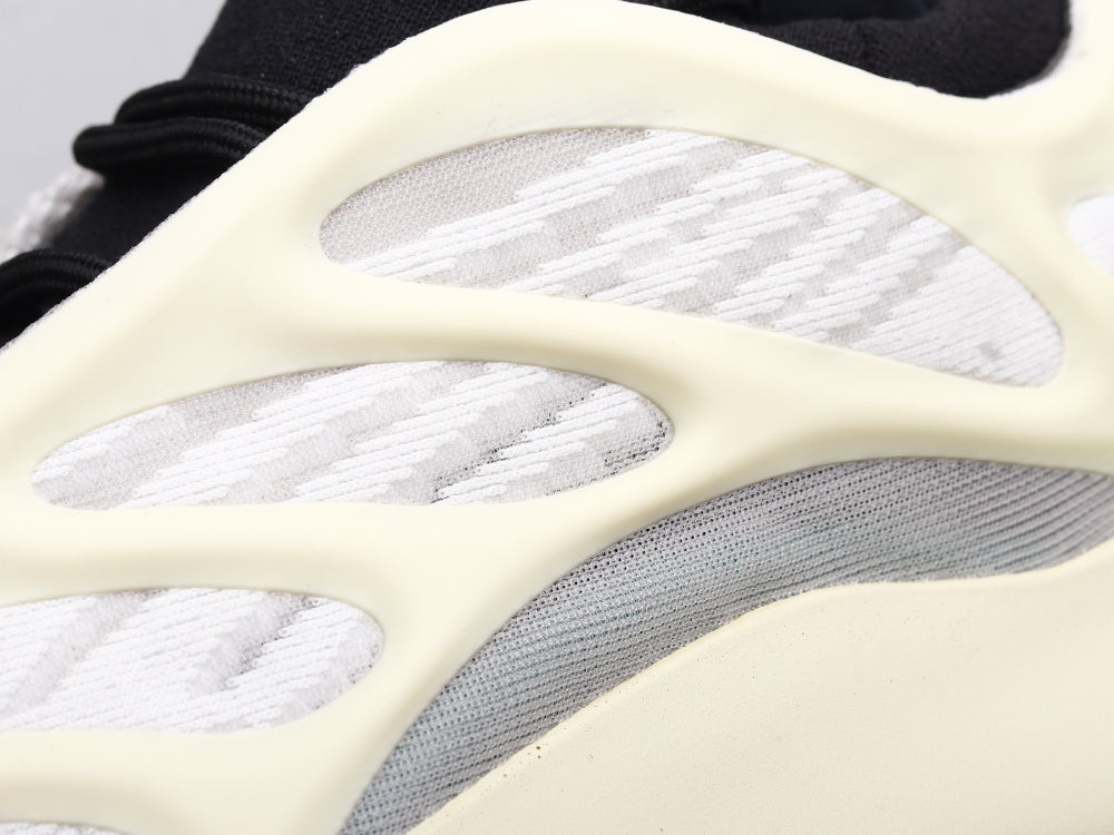 GLM - Yzy 700 Azael Alien Sneaker