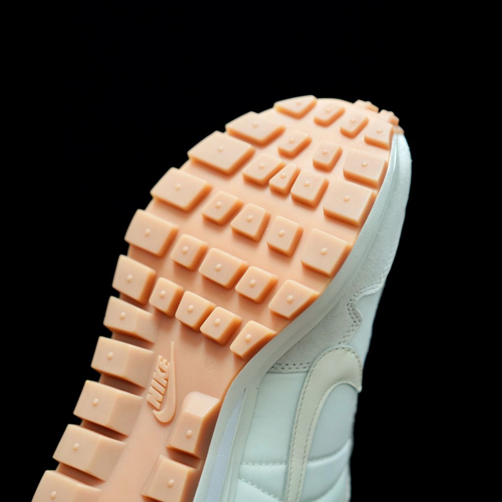 GLM - VaporWaffle White Raw Gum