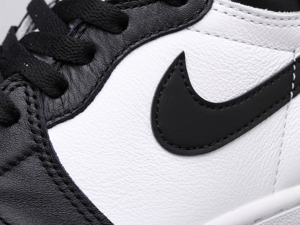 GLM - AJ1 black toe