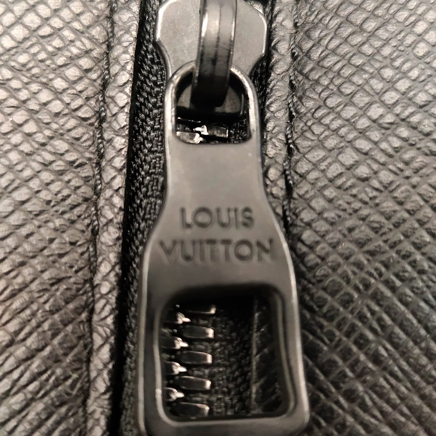 Louis Vuitton Soft Trunk Rainbow Printed TaÃƒÆ’Ã‚Â¯ga Leather