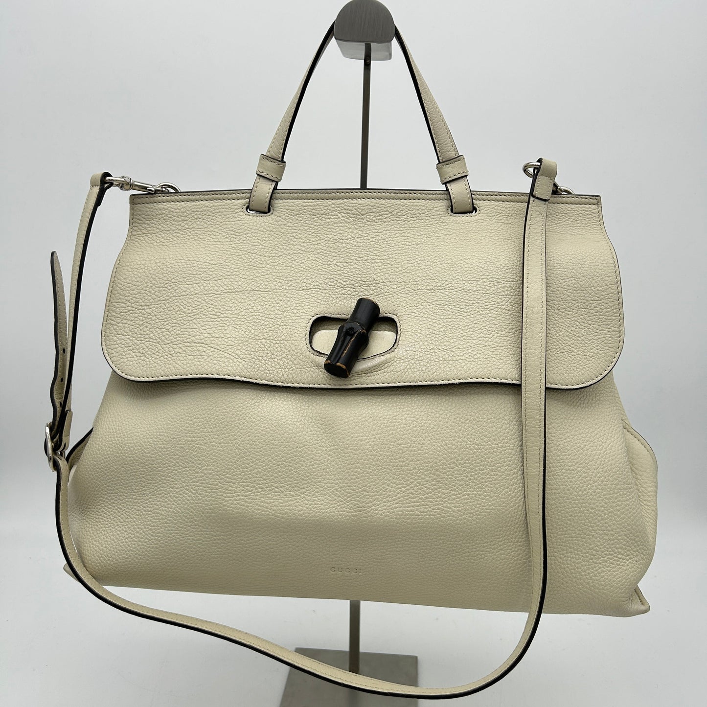 Gucci Bamboo Handle Handbag LA18963
