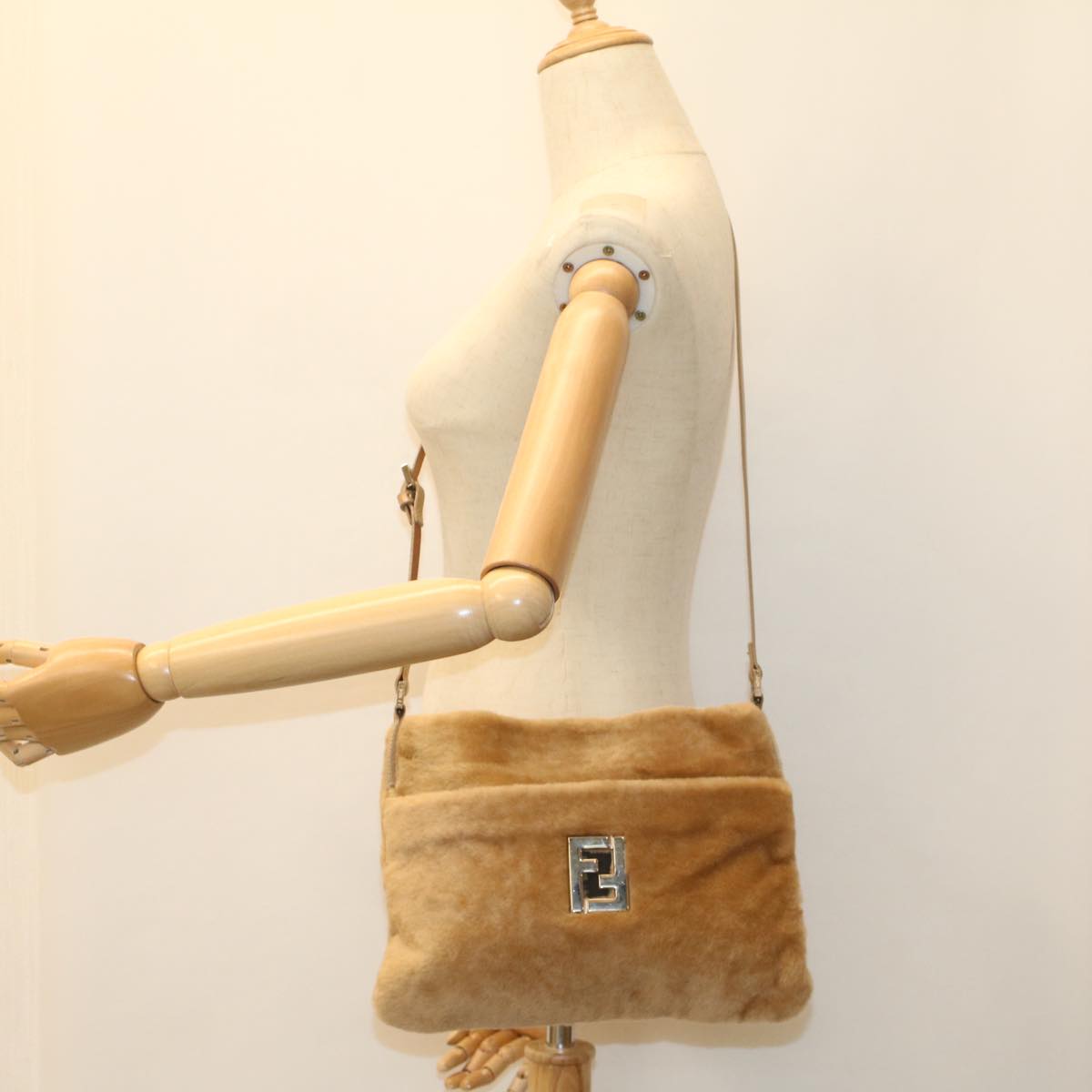 FENDI Shoulder Bag fur Brown 54120
