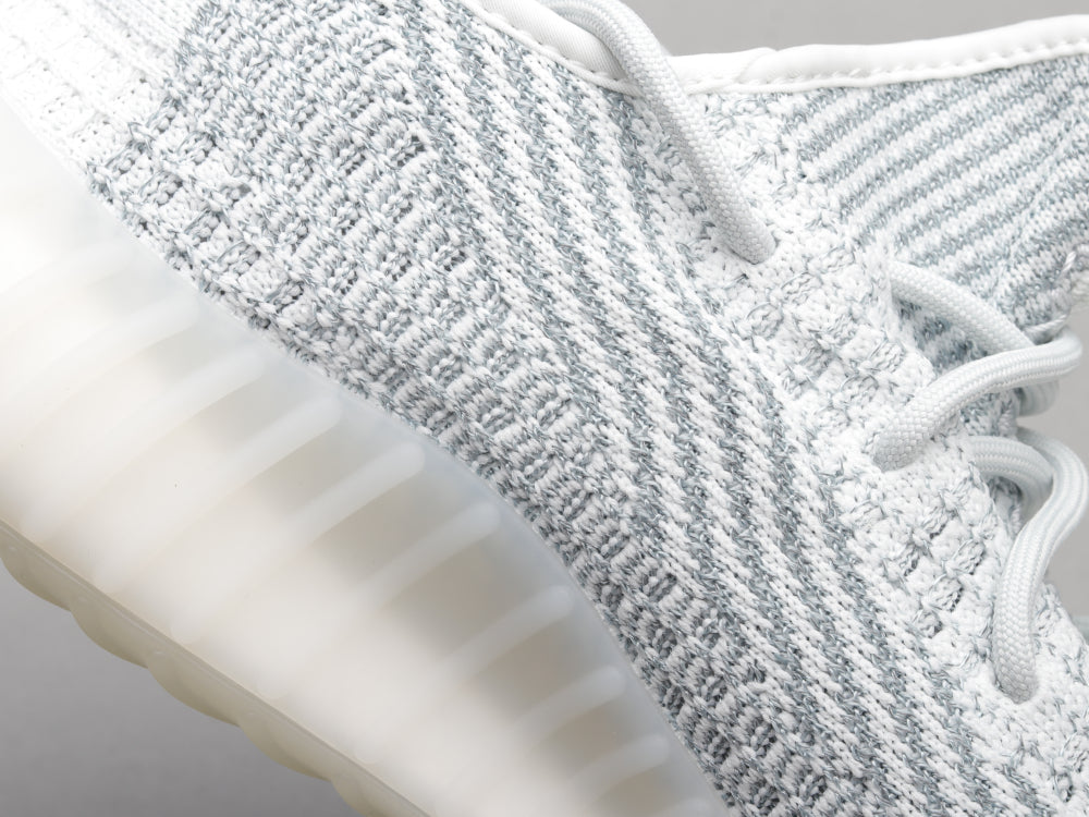 GLM - Yzy 350 IGLM Blue Sneaker