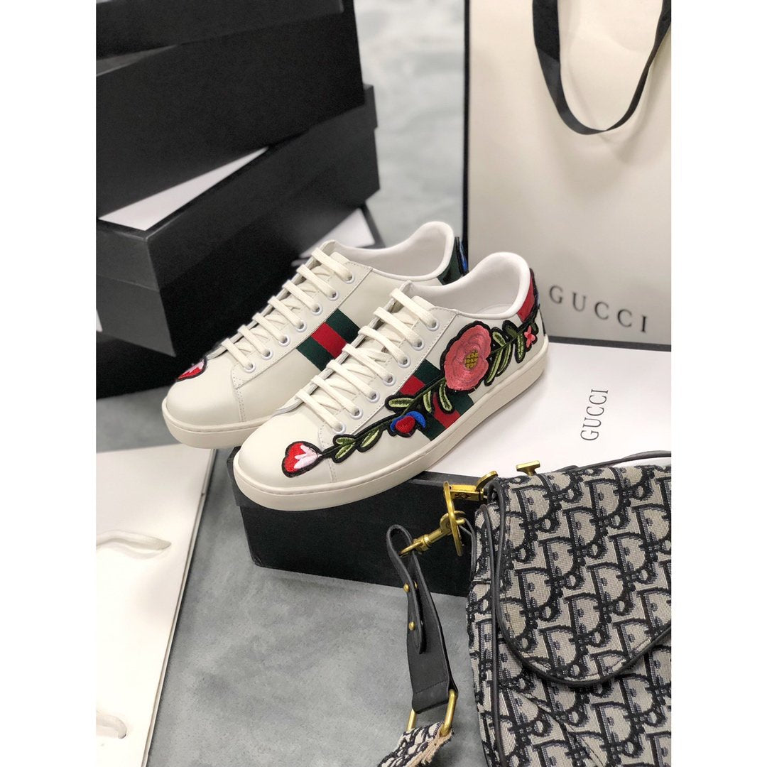 GLM-GCI Ace Embroidered 'Floral Sneaker 081