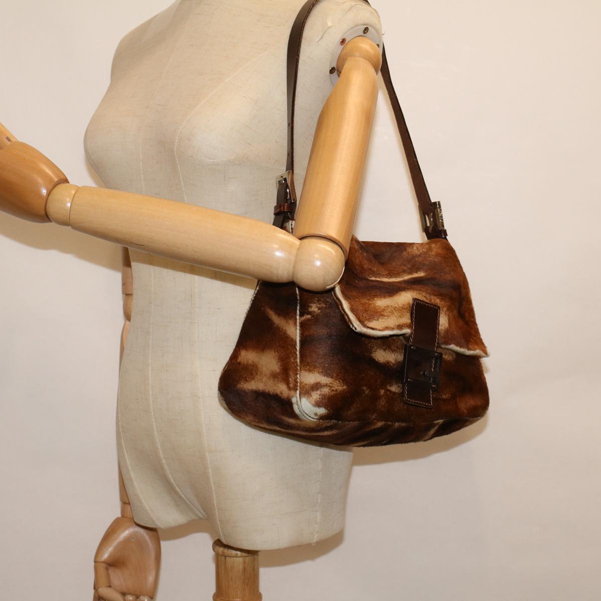 FENDI Mamma Baguette Shoulder Bag Harako leather Brown 57340