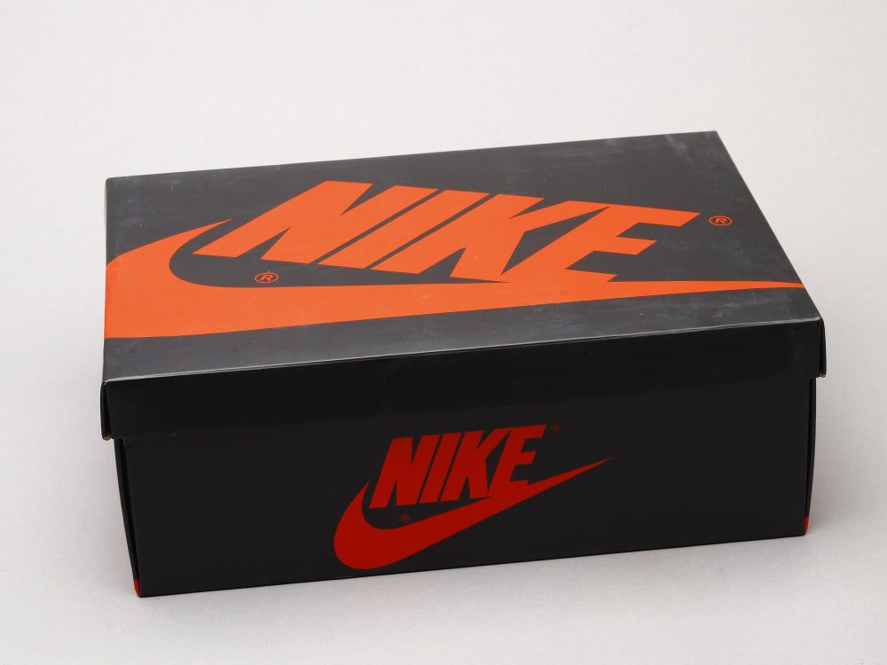 GLM - AJ1 No resale of black and red
