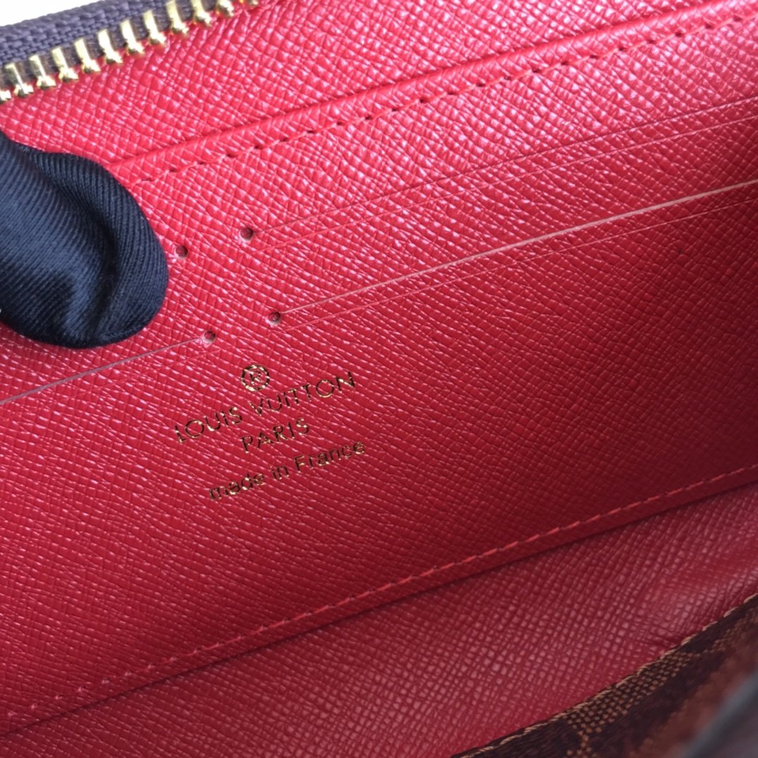 GLM - Top Quality Wallet LUV 015