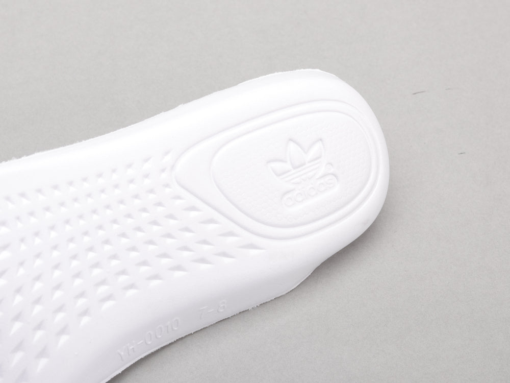 GLM - Yzy 350 Natural Oxidized Angel Sneaker