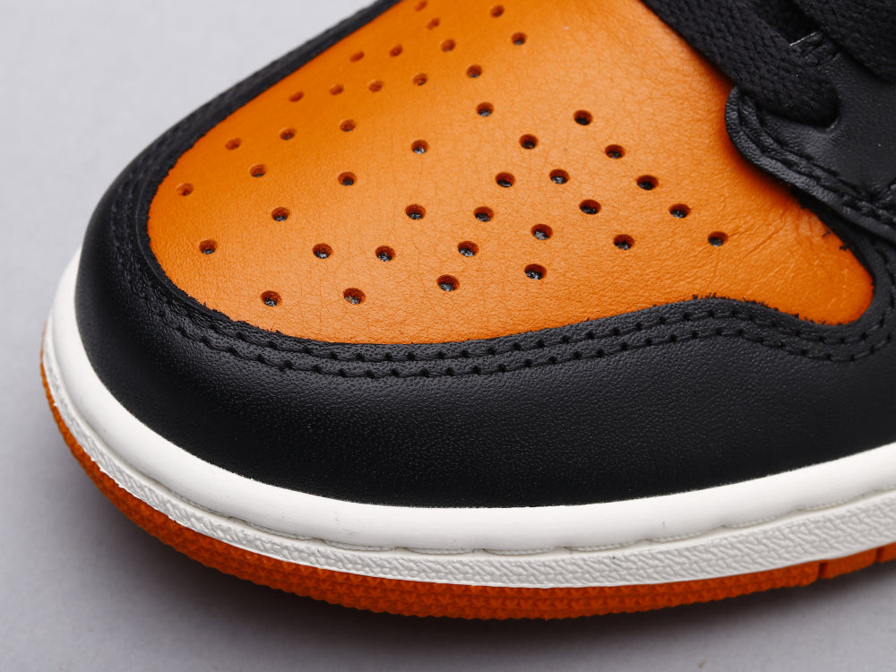 GLM - AJ1 black buckle