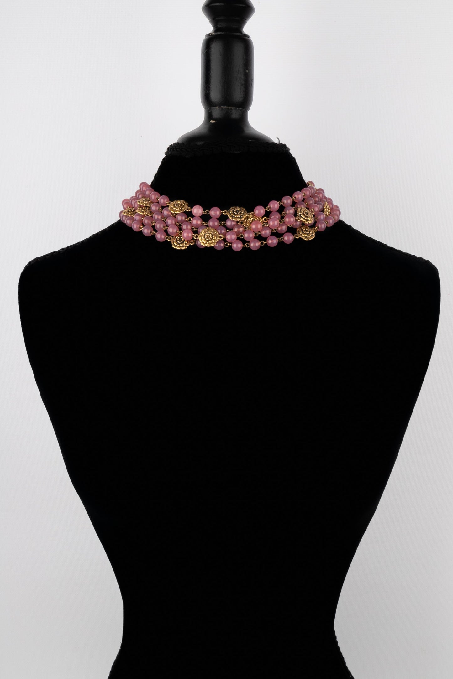 Collier camÃ©lia rose Chanel