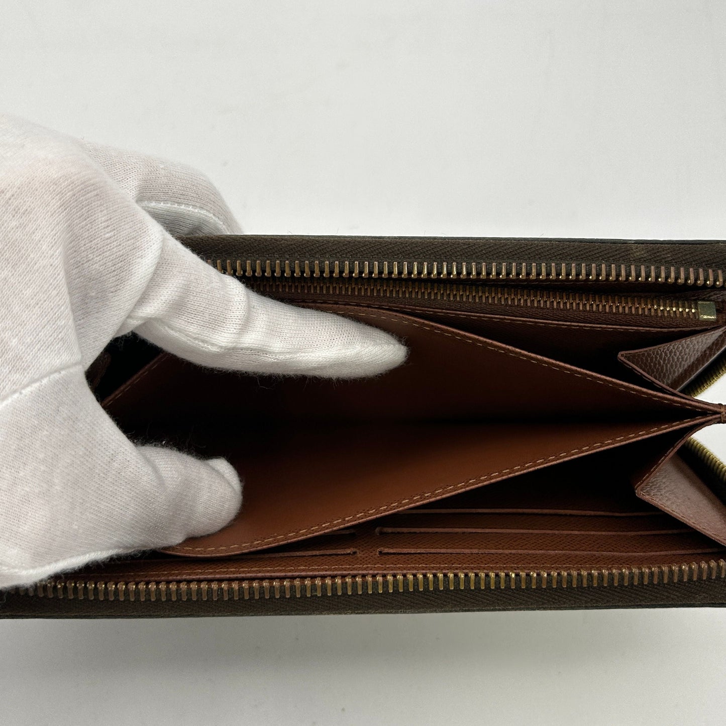 LOUIS VUITTON Monogram Canvas Zippy Wallet 2101218254426