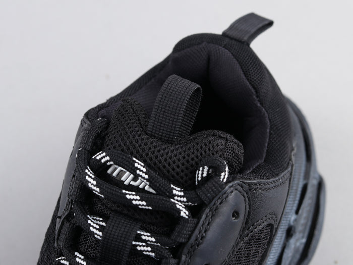 GLM - Bla Triple S Pure Black Sneaker