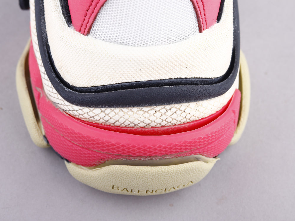 GLM - Bla Triple S Black And White Powder Sneaker