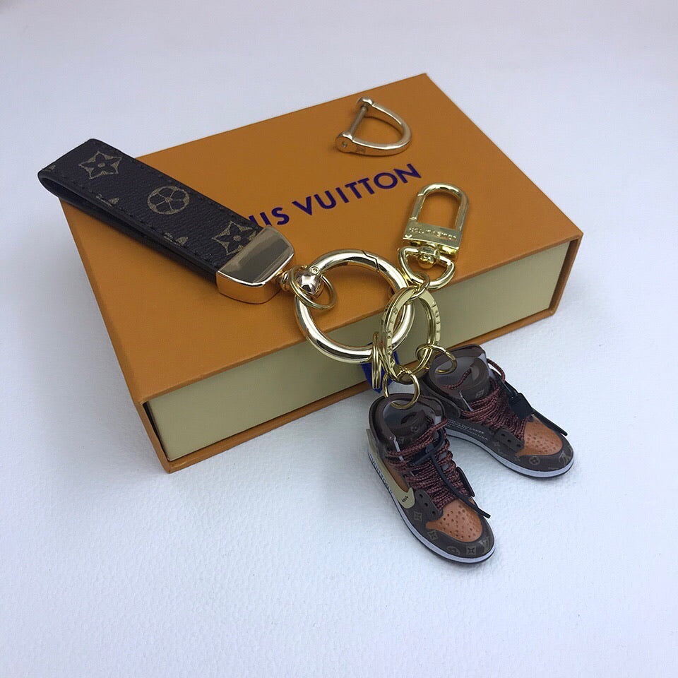 GLM - Top Quality Keychains LUV 009
