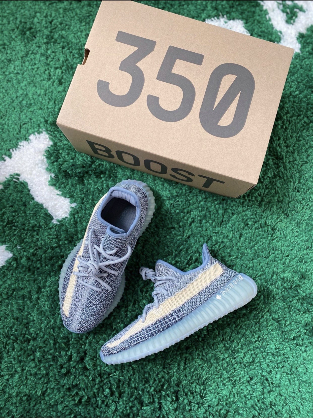 GLM - Yzy 350 Washed Tannins Sneaker