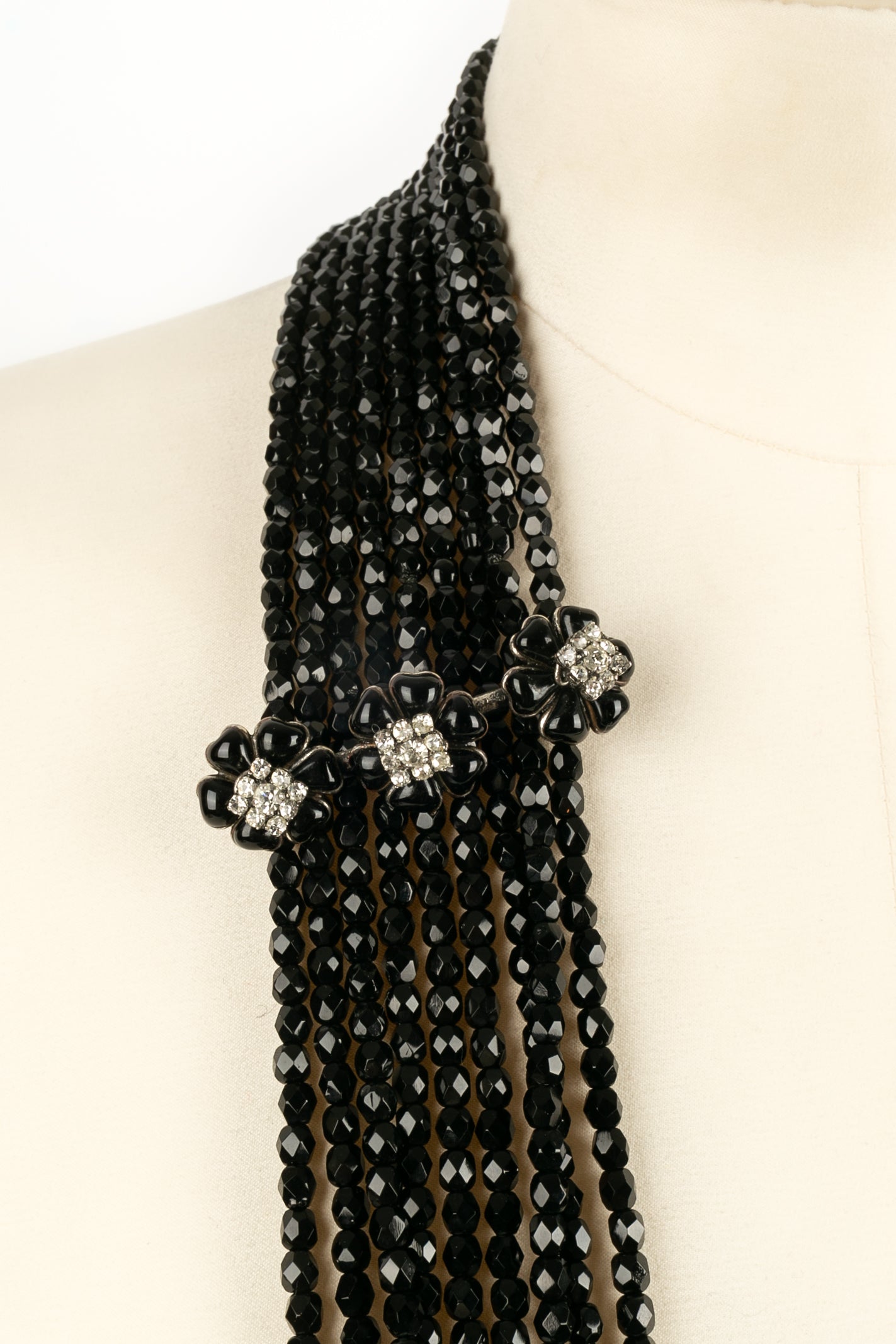 Collier camÃ©lias Chanel