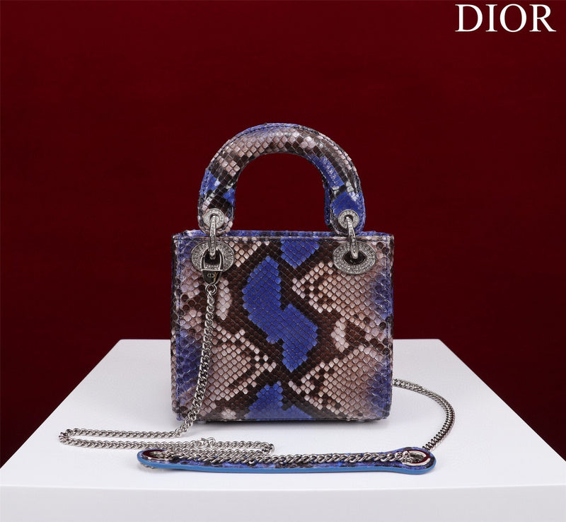GLM - Dir Bags - 1703