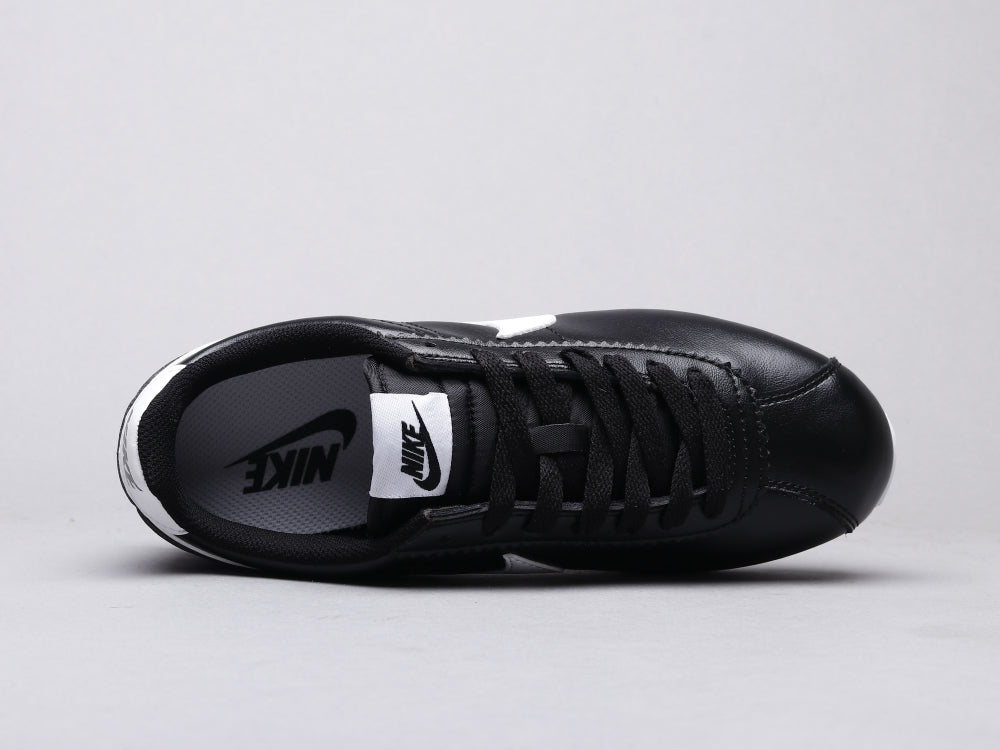 GLM - NKE A generation of black and white leather