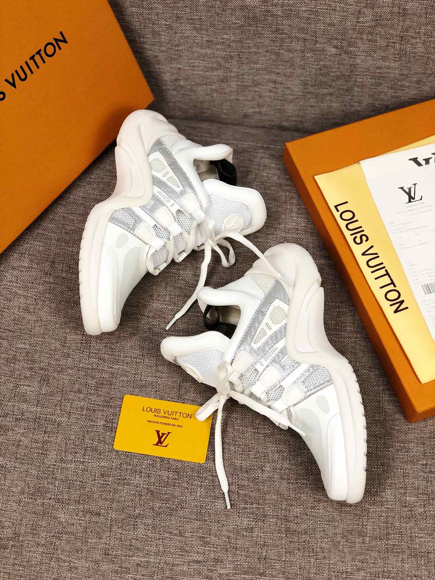 GLM - LUV Archlight White Sneaker