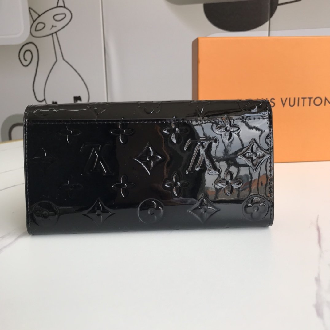 GLM - Top Quality Wallet LUV 006