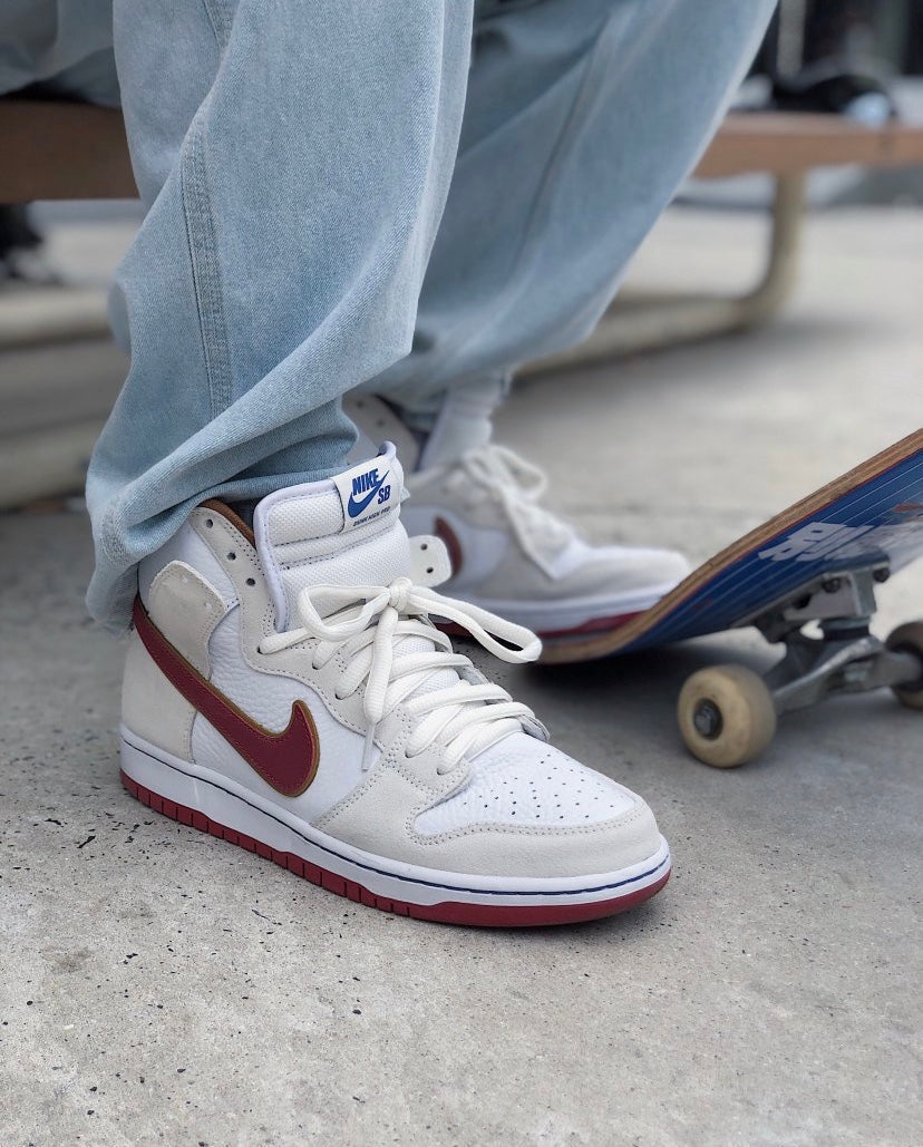 GLM - Beige and red hook high top knight color matching