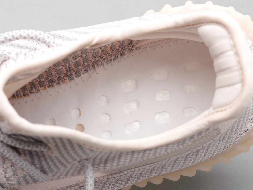 GLM - Yzy 350 Pale pink Sneaker