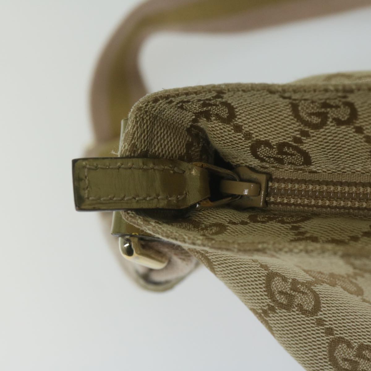 GUCCI GG Canvas Sherry Line Shoulder Bag Beige Gold 189749 61429