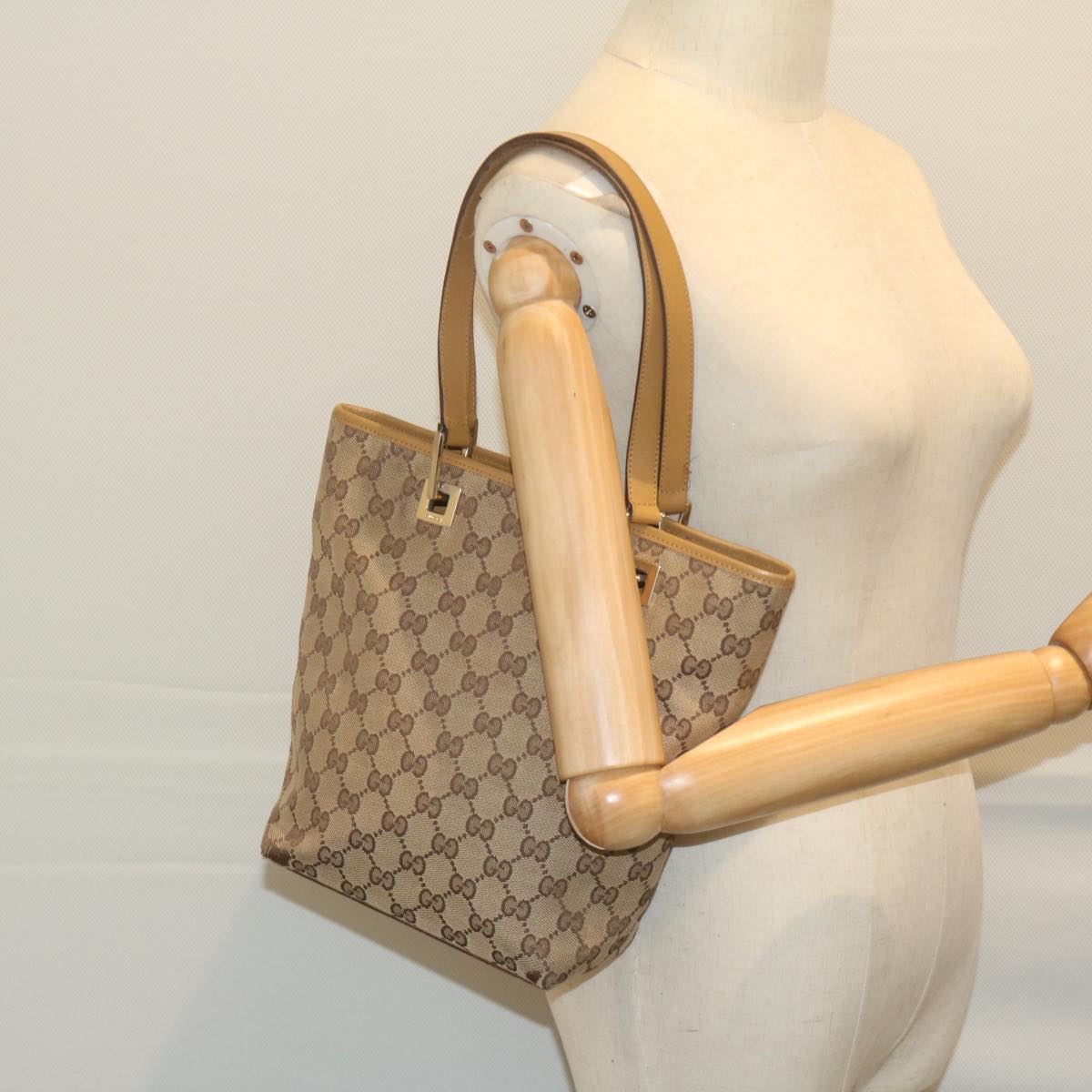 GUCCI GG Canvas Hand Bag Beige 002 1099 61649