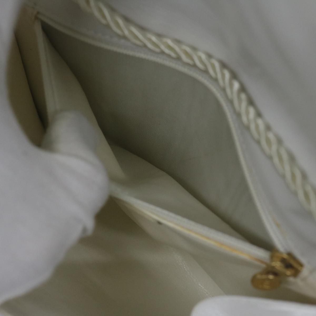 FENDI Shoulder Bag Leather White 61891