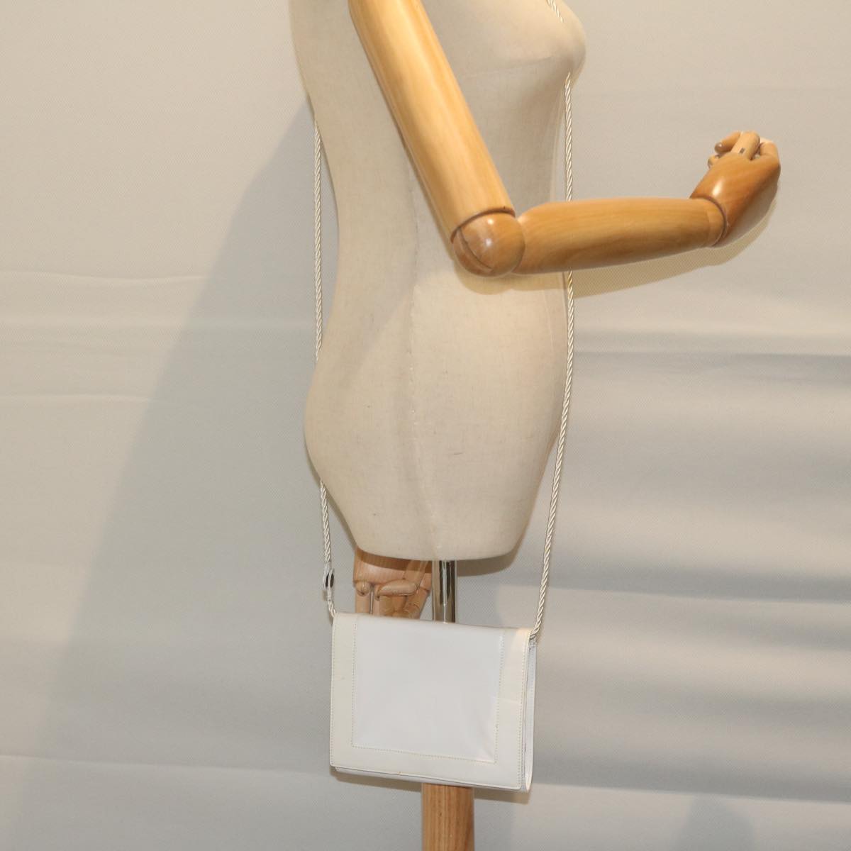 FENDI Shoulder Bag Leather White 61891