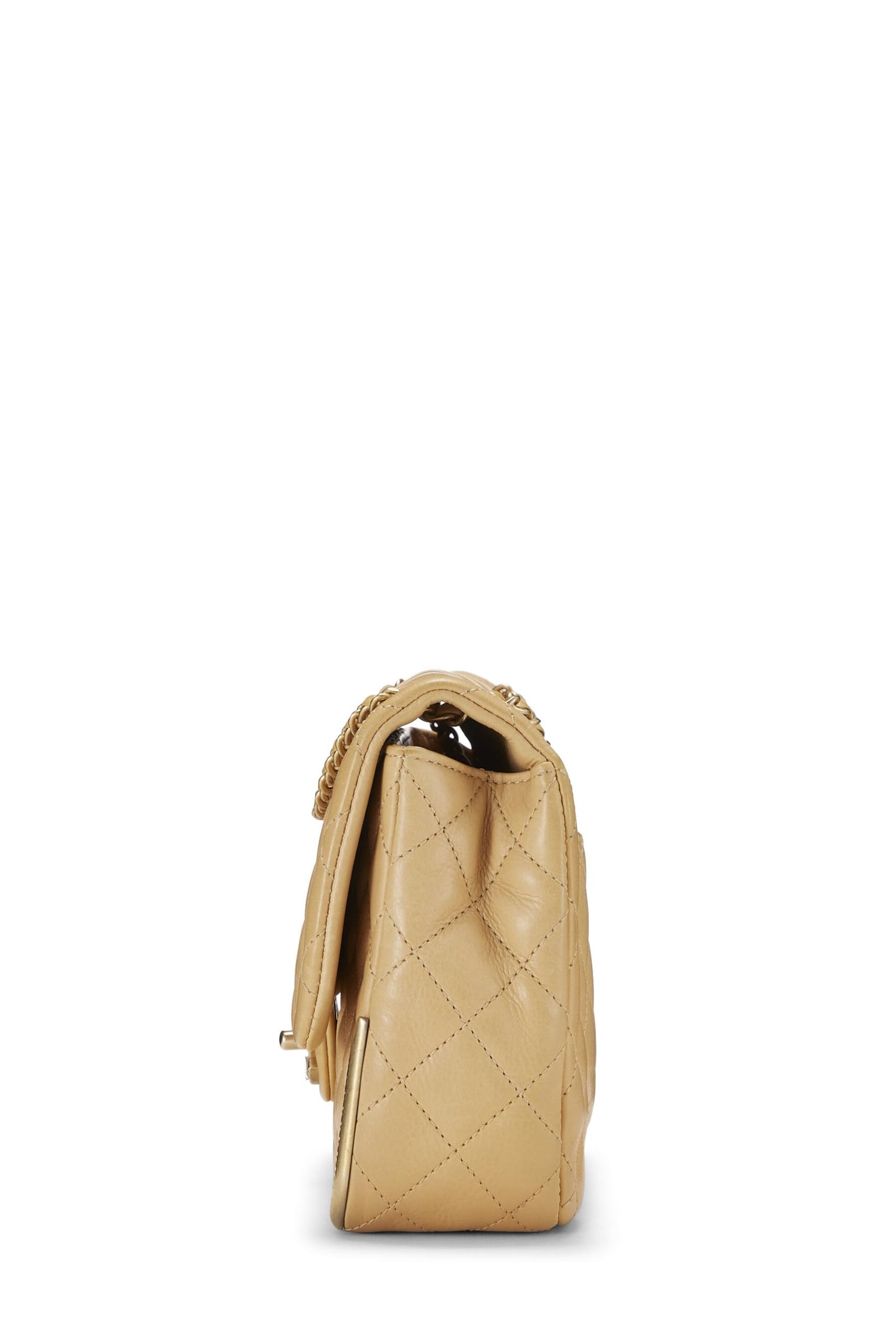 Chanel,  Paris-Cosmopolite Beige Chevron Lambskin Rock the Corner Flap Bag Medium, Beige