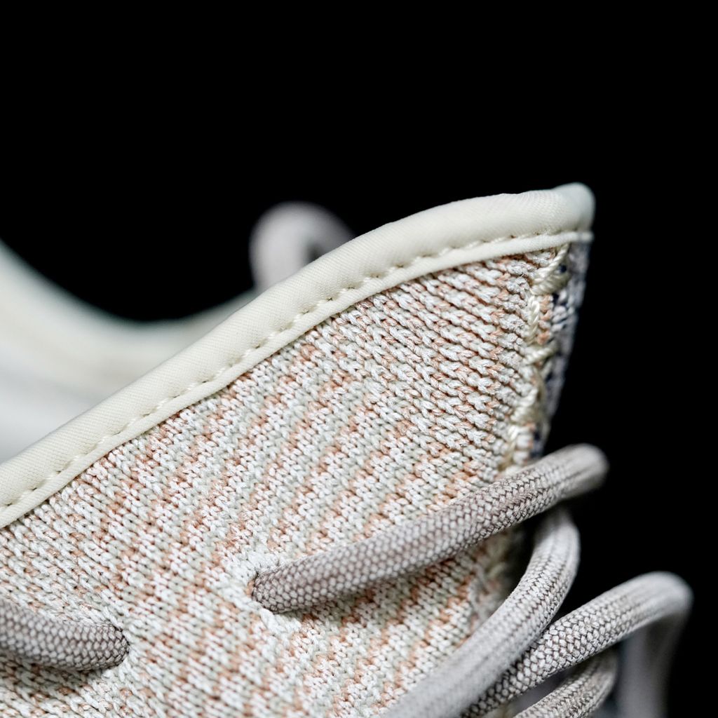 GLM - Yzy 350 V2 Ash Pearl Sneaker