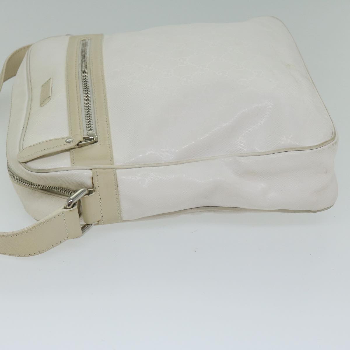GUCCI GG implementation Shoulder Bag White 201448 62086