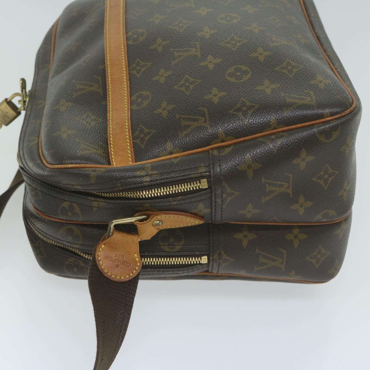 LOUIS VUITTON Monogram Reporter GM Shoulder Bag M45252 LV 62225