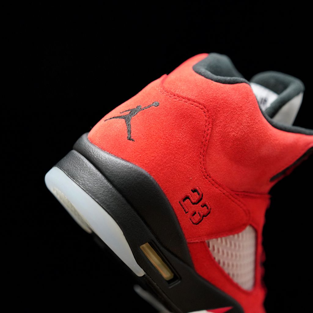 GLM - AJ5 Angry Bull