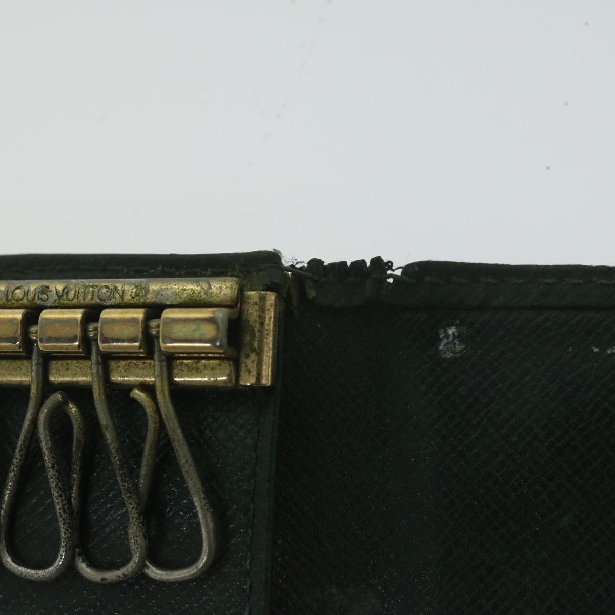 LOUIS VUITTON Epi Monogram Key Case 11 pieces Green Red LV 62872