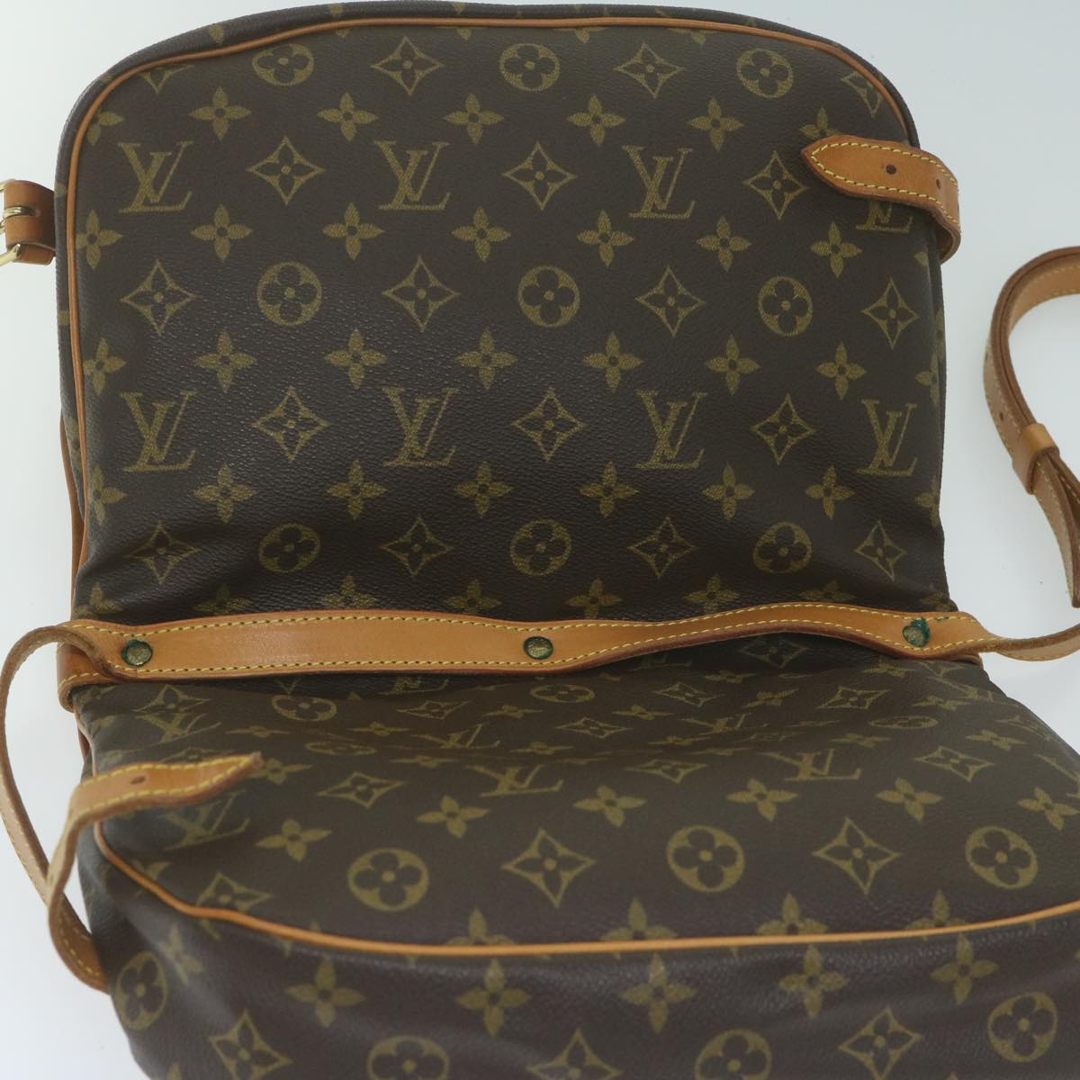 LOUIS VUITTON Monogram Saumur 30 Shoulder Bag M42256 LV 62922
