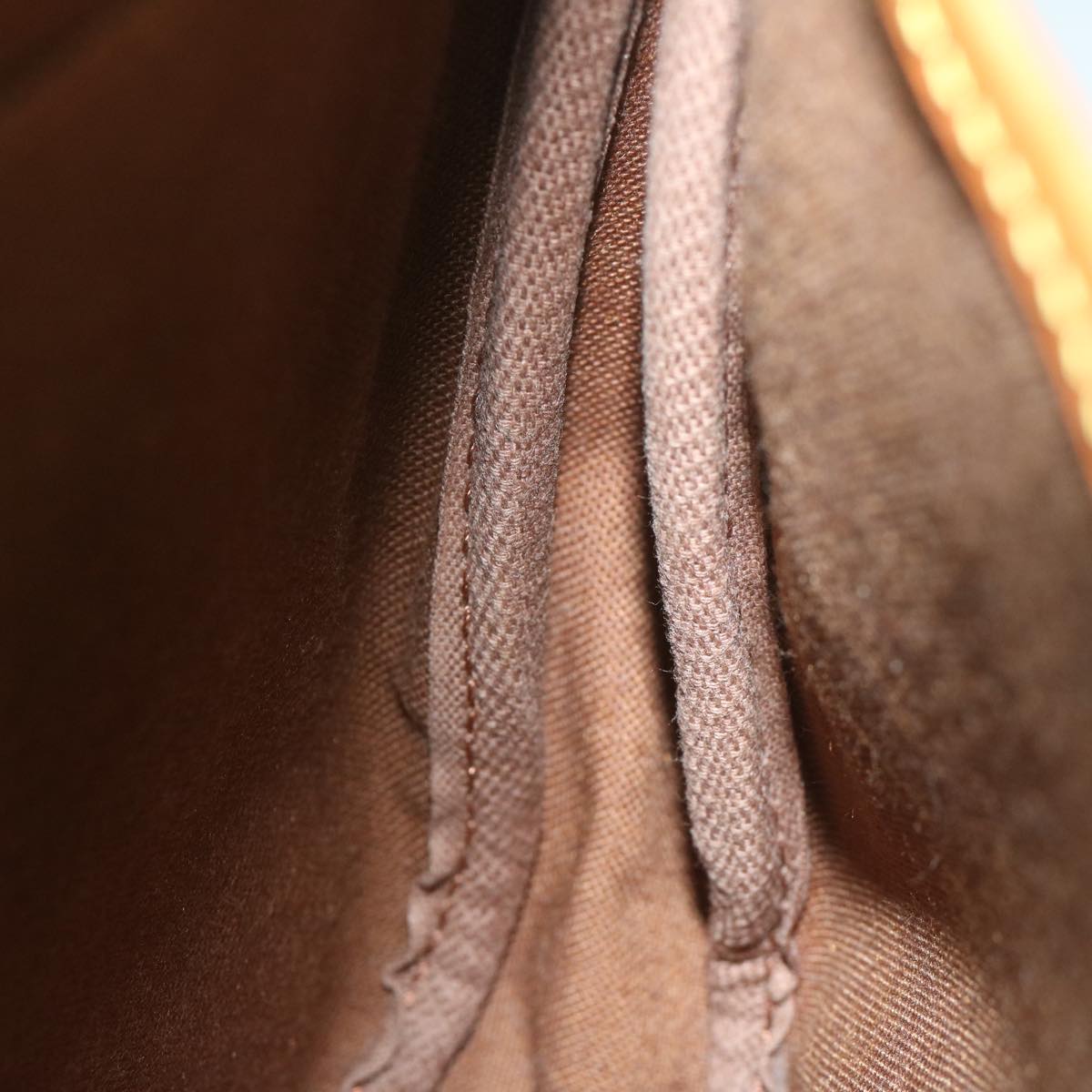 LOUIS VUITTON Monogram Saumur 30 Shoulder Bag M42256 LV 62922