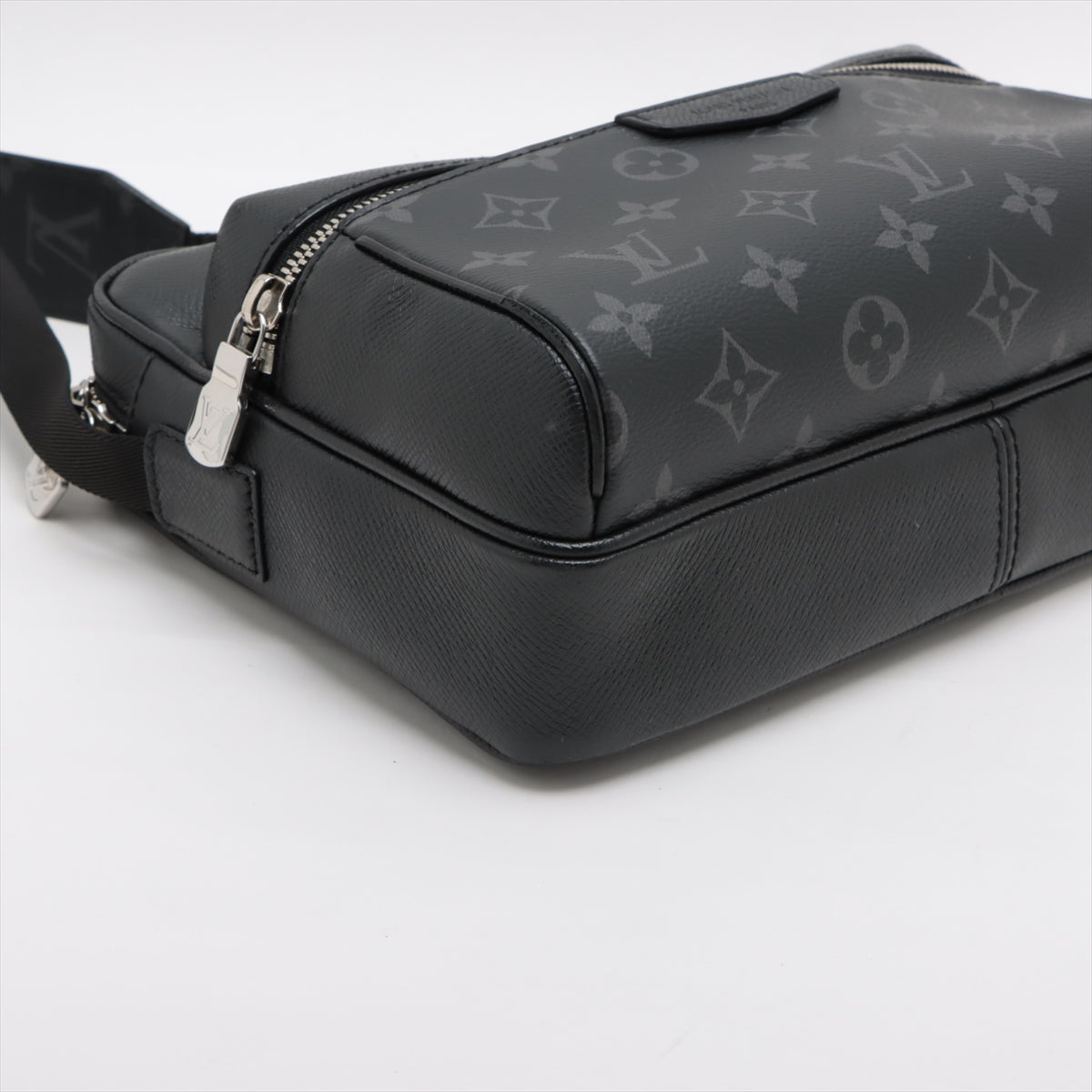 Louis Vuitton Monogram Clippers Outdoor Messenger PM M30233 Noir