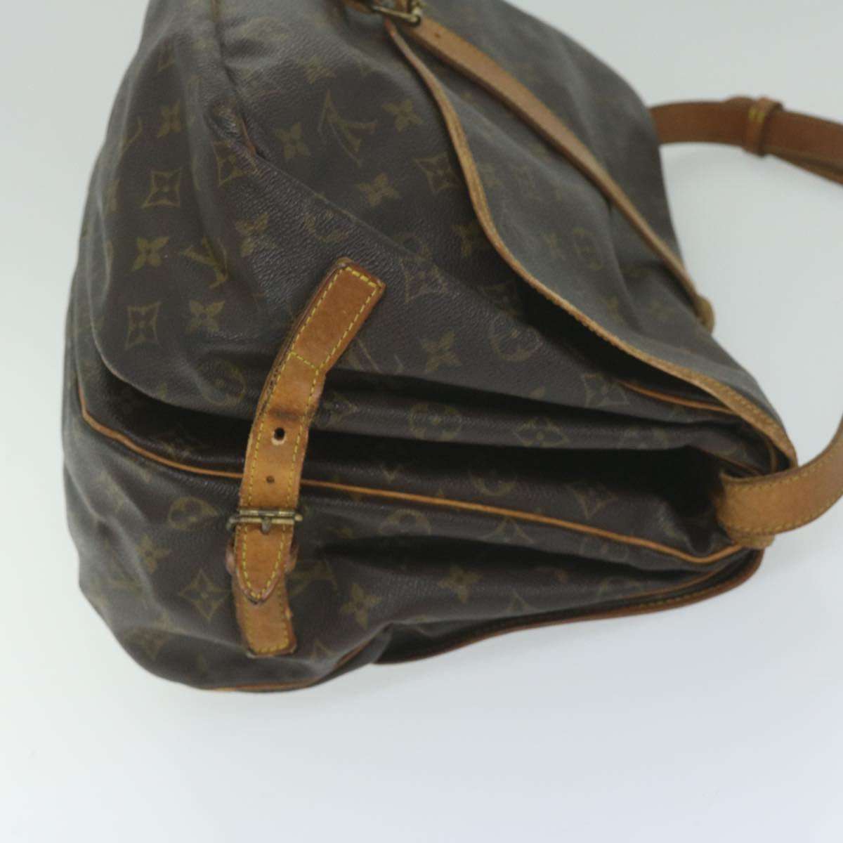 LOUIS VUITTON Monogram Saumur 35 Shoulder Bag M42254 LV 63511