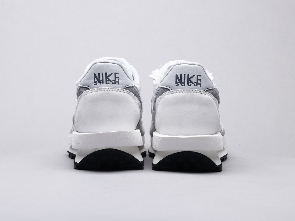 GLM - NKE Waffle off-white