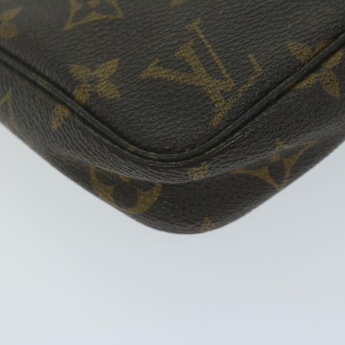 LOUIS VUITTON Monogram Pochette Accessoires Pouch M51980 LV 64017