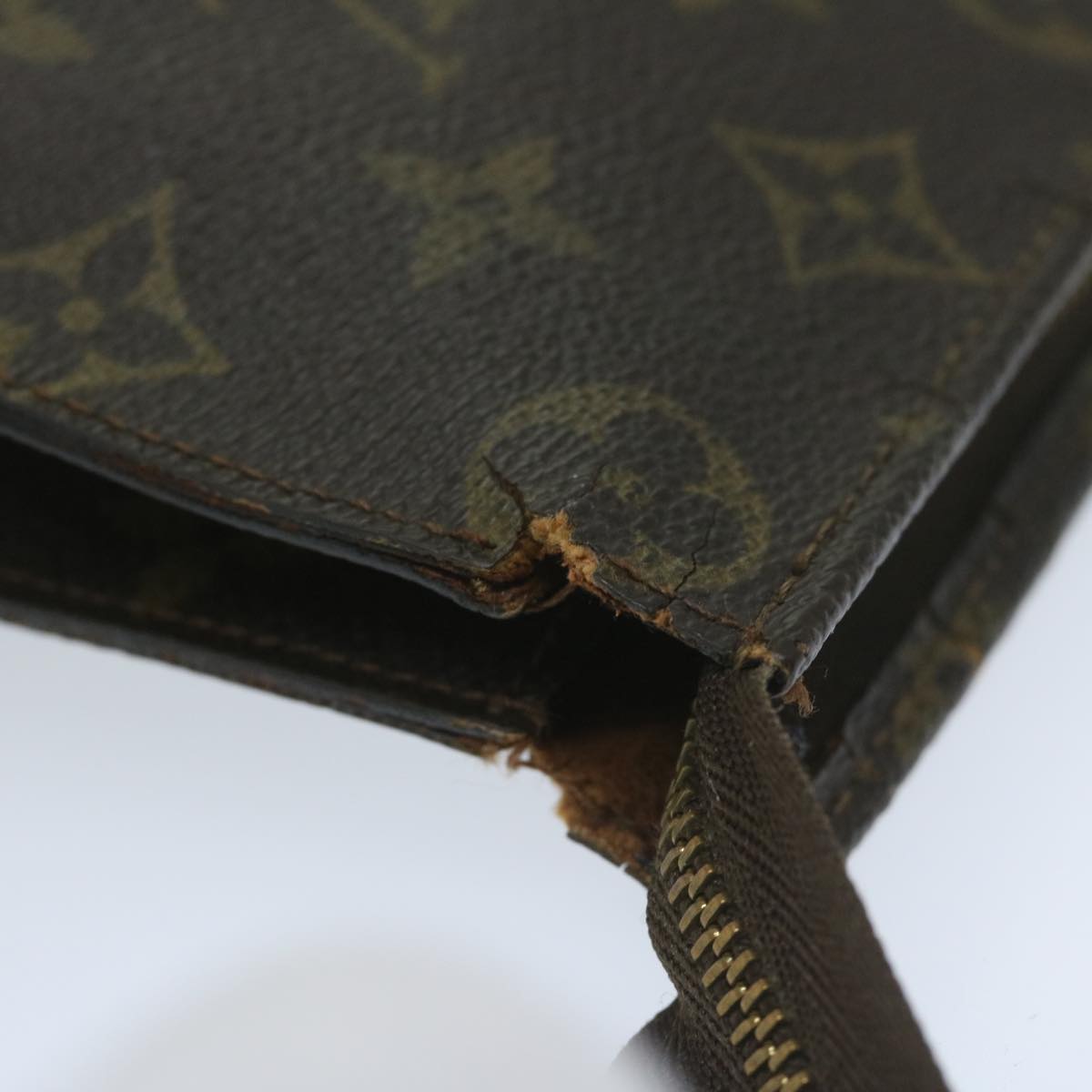 LOUIS VUITTON Monogram Poche Toilette 26 Pouch M47542 LV 64042
